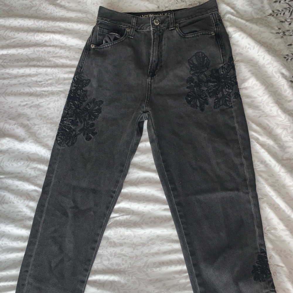 black embroidered american eagle mom jeans